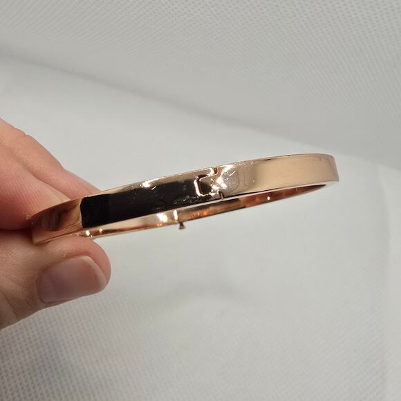 Kate Spade Rose Gold Thin Hinge Spade Bangle Bracelet - Picture 6 of 8
